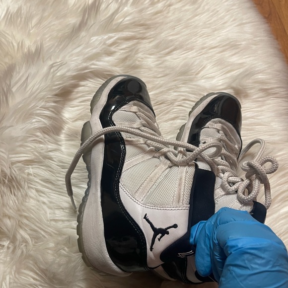Nike Air Jordan 11 XI Retro Concord 2018 GS - 378038-100 - Size 5Y - Picture 8 of 16
